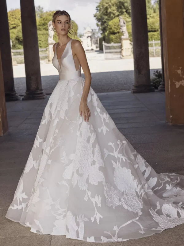 Exquisite A-Line Ballgown with Floral Lace & Plunging V-Neck